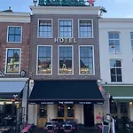 Amadeus Hotel 2*