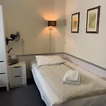 アマデウス ホテル 2*